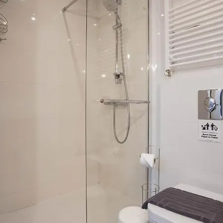 Archhouse * קאלאבאקה