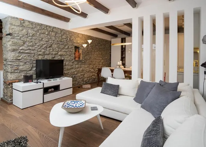 아파트 Archhouse 칼람파카