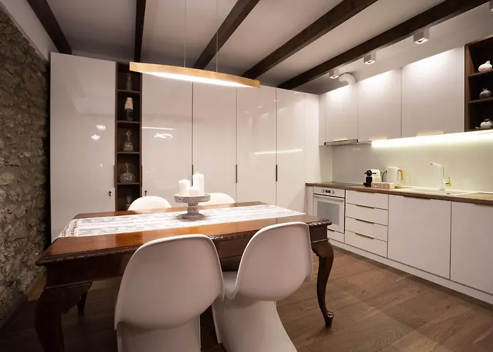 Archhouse * 칼람파카